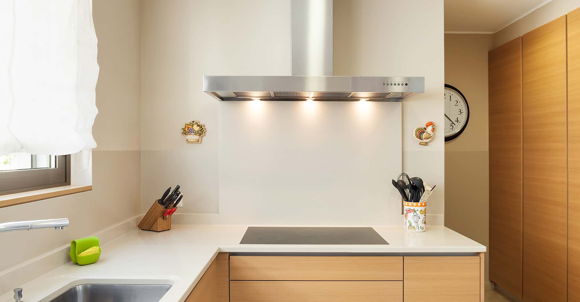 5 Best Cooker Hoods UK (2021 Review) | Spruce Up!