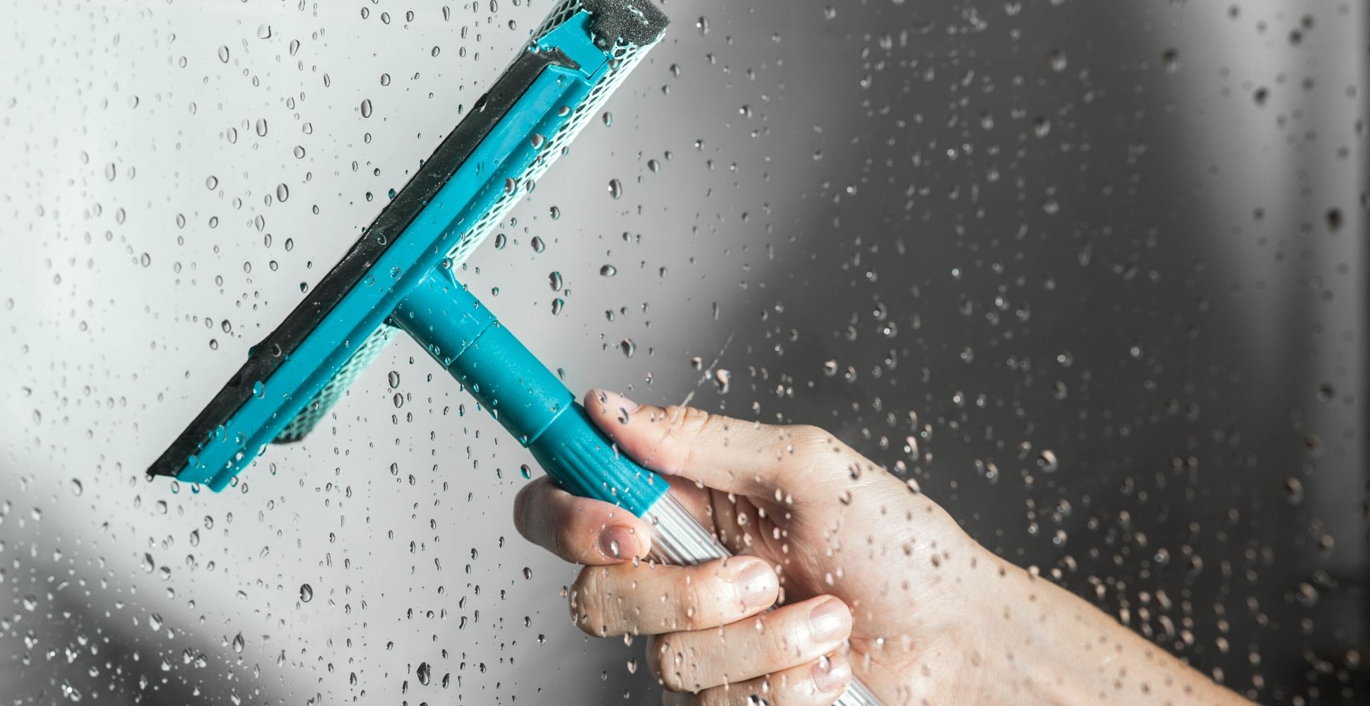 5 Best Shower Glass Cleaners UK (2022 Review) Spruce Up!