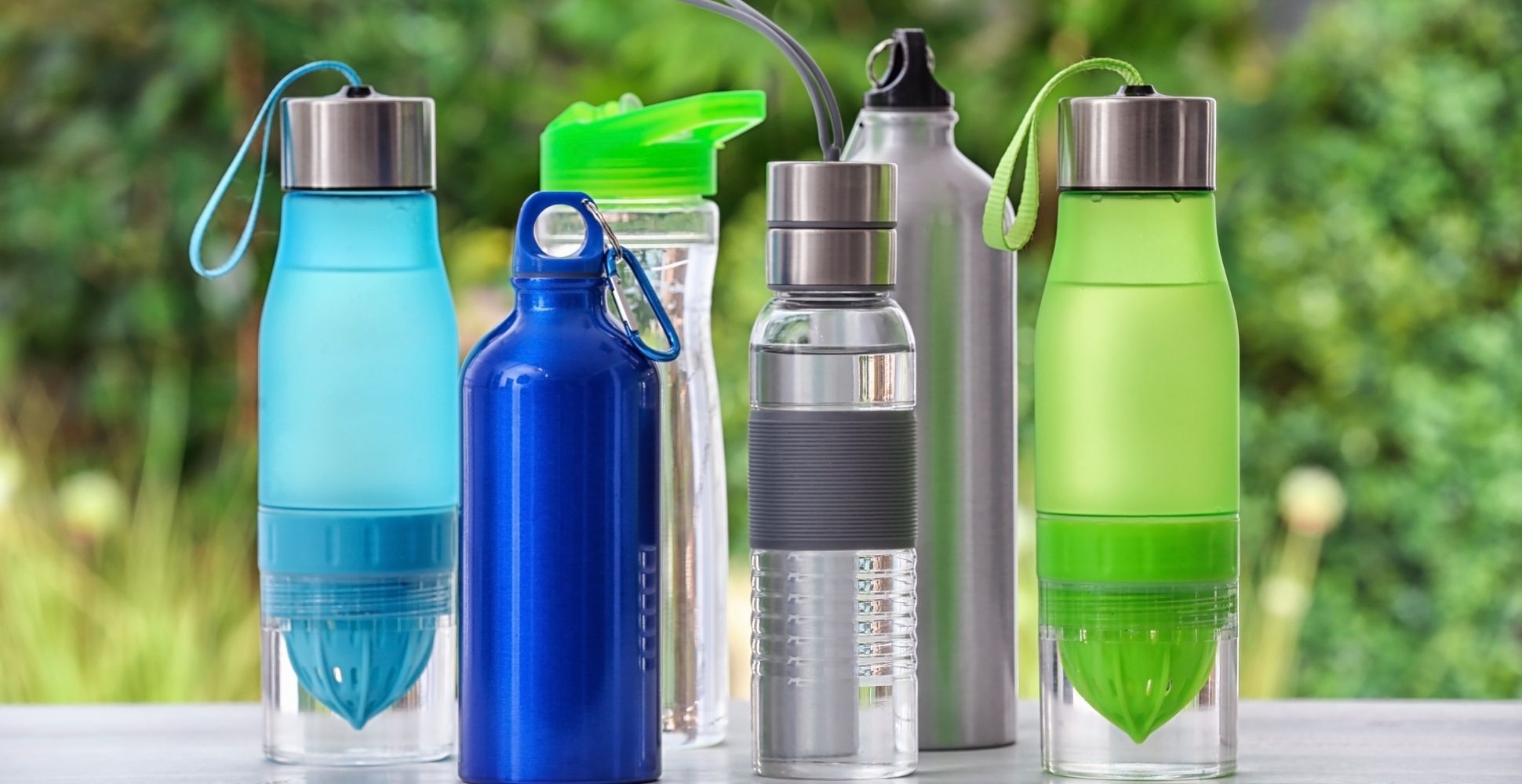 5 Best Water Bottles UK (2022 Review) Spruce Up!