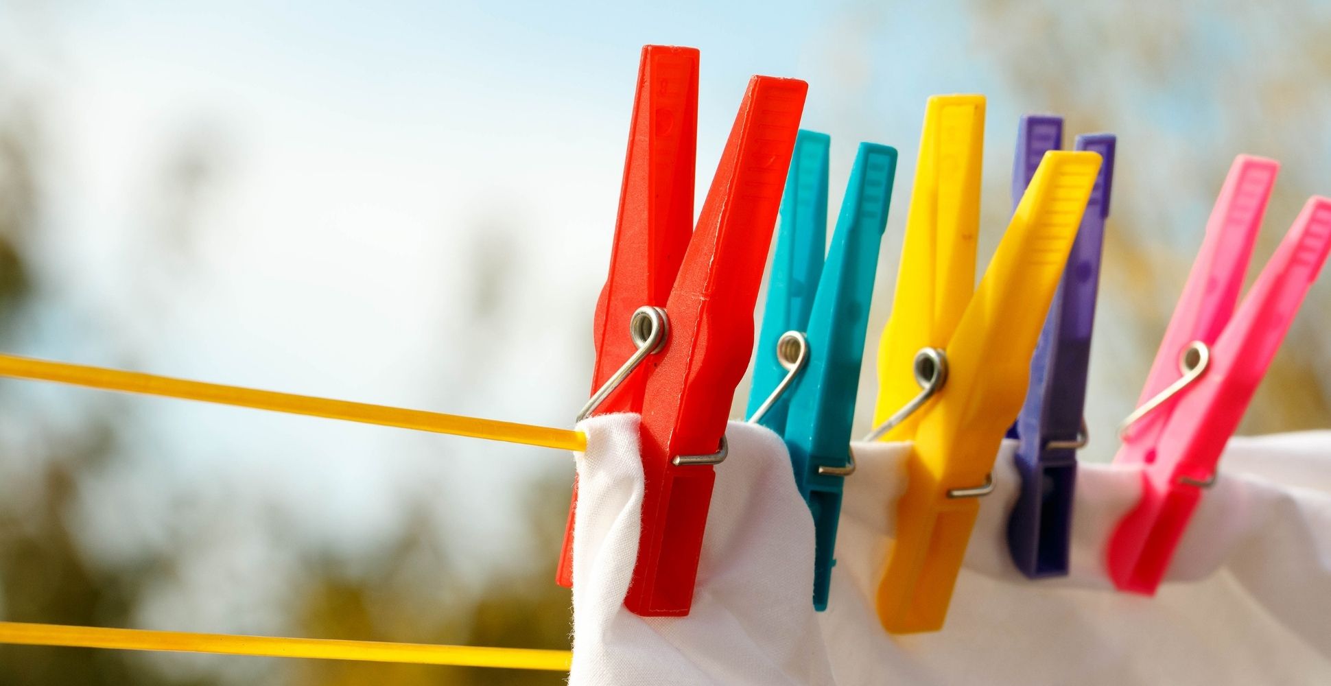 5 Best Clothes Pegs UK (2022 Review) | Spruce Up!