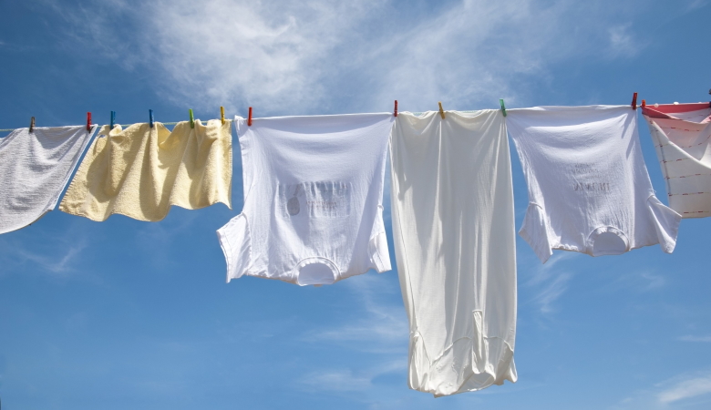Dry Laundry Outside