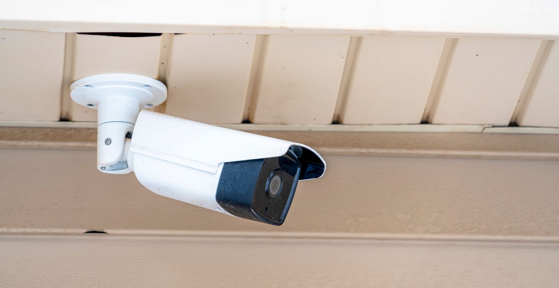 5 Best Bullet Cameras UK (2021 Review) Spruce Up!