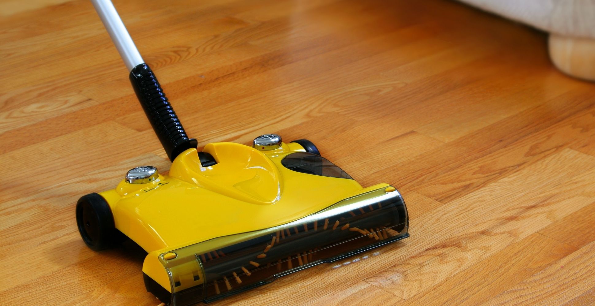 5 Best Floor Sweepers UK (2022 Review) Spruce Up!