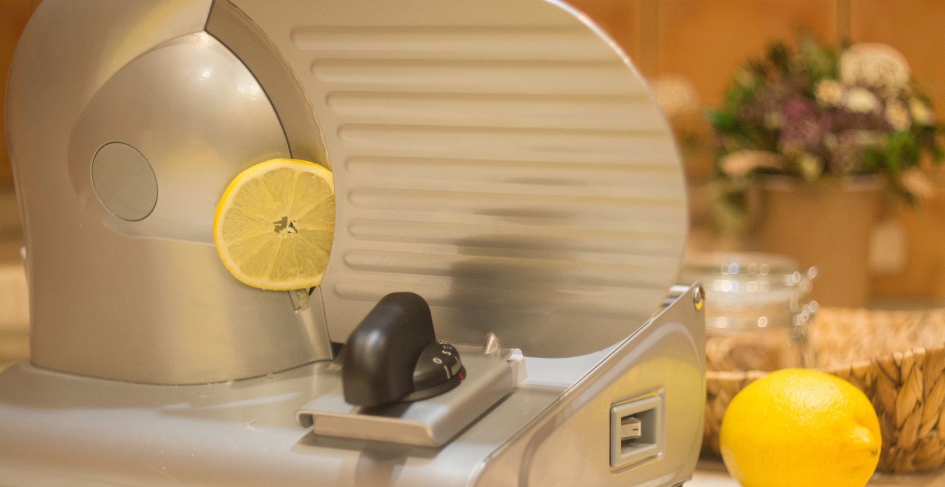 6 Best Electric Food Slicers UK (2022 Review) Spruce Up!